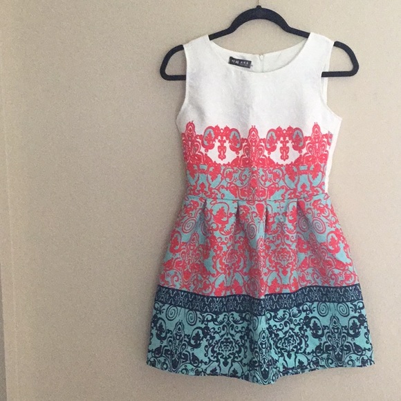 Fashion Classic Multi Colored Dress Size S NWT - Picture 1 of 9